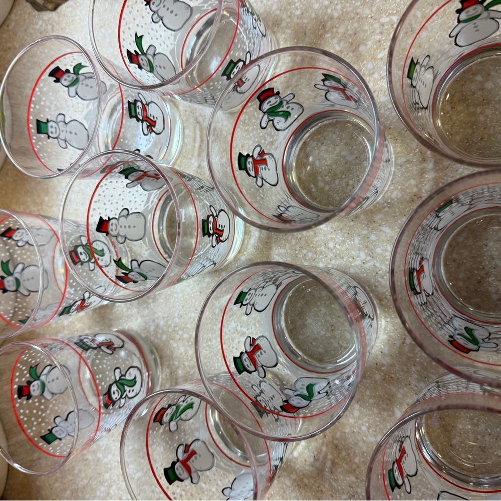 11 Vintage Festive Snowman Glass Tumblers White, Red, Green set of 11 Christmas - Picture 5 of 9